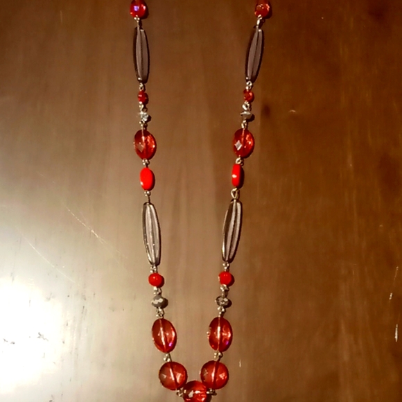 Pink and clear necklace - Picture 2 of 2